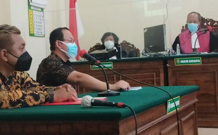 Digeruduk 200 Orang, Diduga Main Hakim Sendiri, Kuasa Hukum Mulyo Hadi Minta Perlindungan Presiden Digeruduk 200 Orang, Diduga Main Hakim Sendiri, Kuasa Hukum Mulyo Hadi Minta Perlindungan Presiden