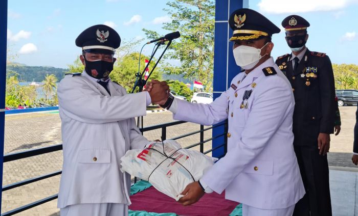 Peringati HUT RI ke-76, Camat Tambak Gelar Doa Bersama Hingga Upacara di Bandara Harun Thohir Peringati HUT RI ke-76, Camat Tambak Gelar Doa Bersama Hingga Upacara di Bandara Harun Thohir
