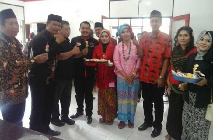 Peringati Hari Kartini, PDIP Sidoarjo Gelar Festival Jajanan Sehat Peringati Hari Kartini, PDIP Sidoarjo Gelar Festival Jajanan Sehat