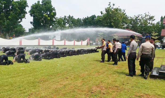 69 Personel Naik Pangkat, Pesan Kapolres Bangkalan: Kinerja Harus Meningkat dan Lebih Amanah