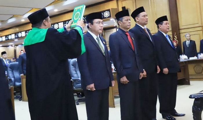 Pimpinan Dilantik, DPRD Sidoarjo Kebut Pembentukan AKD Pimpinan Dilantik, DPRD Sidoarjo Kebut Pembentukan AKD
