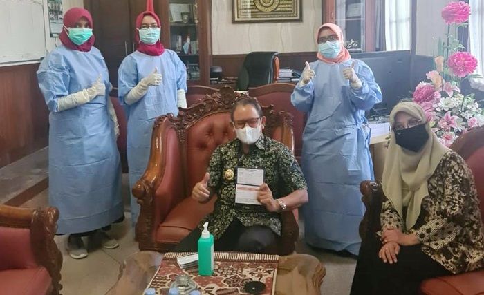 ​Jalani Vaksinasi, Wabup Tuban: Tidak Sakit dan Siap Vaksin Dosis Kedua