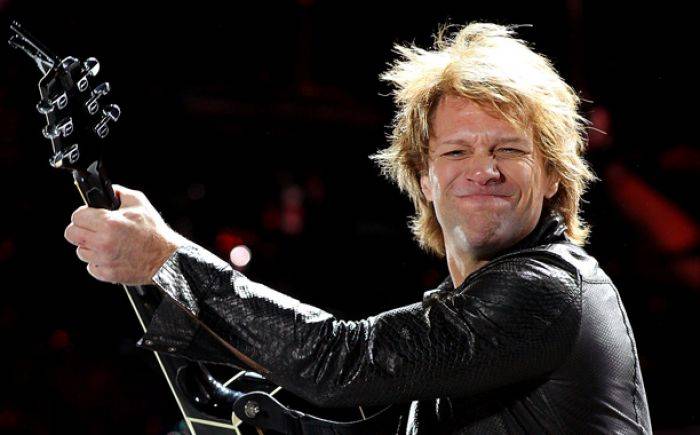 Pernah jadi Tukang Sapu, Jon Bon Jovi tetap Prima di Usia 53 Tahun Pernah jadi Tukang Sapu, Jon Bon Jovi tetap Prima di Usia 53 Tahun