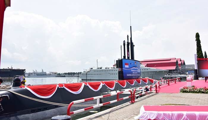KRI Alugoro-405 Perkuat Kekuatan Kapal Selam TNI AL KRI Alugoro-405 Perkuat Kekuatan Kapal Selam TNI AL