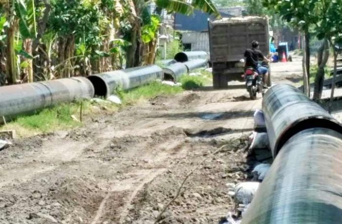 Bupati Gresik Enggan Teken IMB Proyek Pemasangan Pipa Pertamina Gas? Bupati Gresik Enggan Teken IMB Proyek Pemasangan Pipa Pertamina Gas?