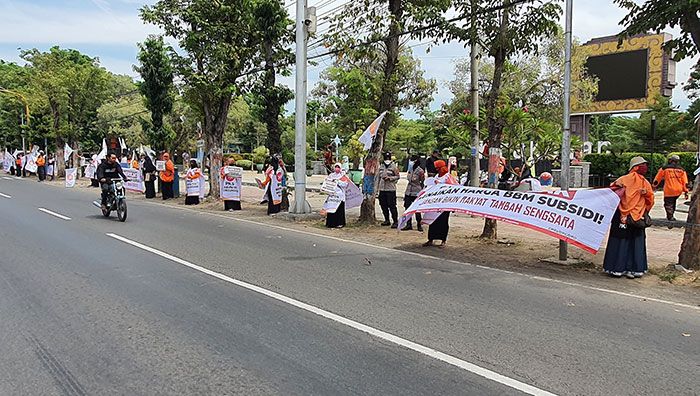 PKS Kabupaten Probolinggo Tolak Kenaikan Harga BBM PKS Kabupaten Probolinggo Tolak Kenaikan Harga BBM
