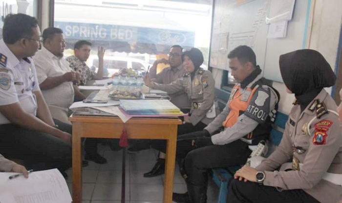 Satlantas Polresta Sidoarjo Kedatangan Tim Lomba KTL dari Polda Jatim Satlantas Polresta Sidoarjo Kedatangan Tim Lomba KTL dari Polda Jatim