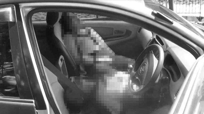 Sepasang Kekasih Ditemukan Tewas dalam Mobil di Surabaya Sepasang Kekasih Ditemukan Tewas dalam Mobil di Surabaya