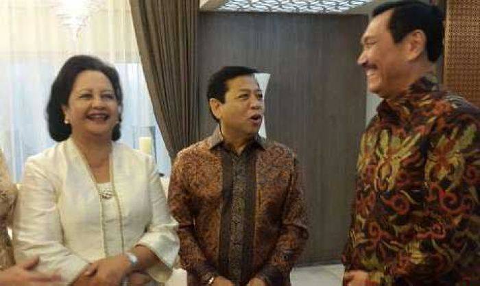 Setya Novanto, dari Penjual Madu, Pencuci Mobil, Jadi Menantu Jenderal dan Ketua DPR Setya Novanto, dari Penjual Madu, Pencuci Mobil, Jadi Menantu Jenderal dan Ketua DPR