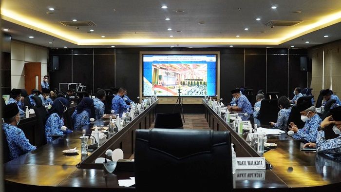 Wawali Batu Ikuti Puncak Peringatan HUT Korpri 2021 Melalui Teleconference