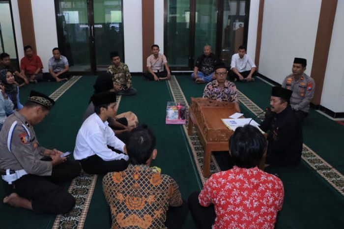 Polres Ngawi Gelar Pernikahan Tahanan Polres Ngawi Gelar Pernikahan Tahanan