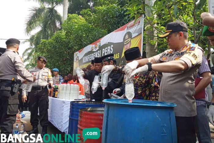 Polres Bojonegoro Musnahkan 2.401 Liter Miras Hasil Operasi Cipta Kondisi