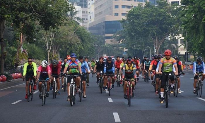 Ratusan Prajurit Korem Gowes Keliling Surabaya Ratusan Prajurit Korem Gowes Keliling Surabaya