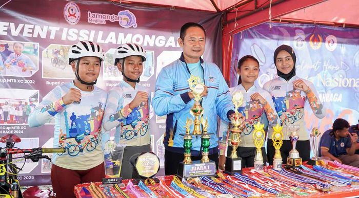 Peringati Haornas ke-42, Pemkab Lamongan Apresiasi Atlet Berprestasi dan Kukuhkan Pengurus Voli Baru