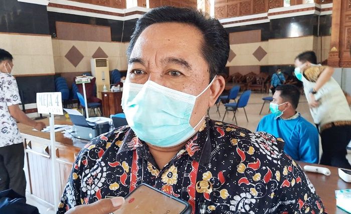 Nakes di Tuban Segera Terima Vaksin Dosis Ketiga Nakes di Tuban Segera Terima Vaksin Dosis Ketiga