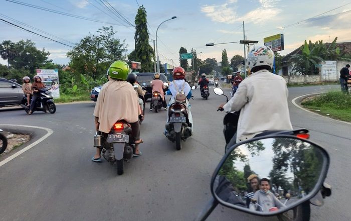 Ini Sebab Dishub Tuban Tak Bisa Berbuat Banyak Terkait Minimnya Rambu JLS Ini Sebab Dishub Tuban Tak Bisa Berbuat Banyak Terkait Minimnya Rambu JLS