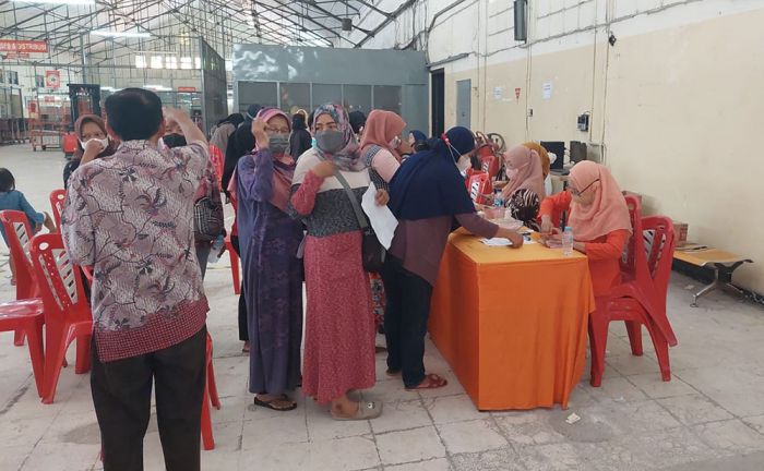 Pemkot Surabaya Mulai Salurkan BLT-BBM, Total Ada 97.981 Penerima, Ditarget Rampung 2 Minggu Pemkot Surabaya Mulai Salurkan BLT-BBM, Total Ada 97.981 Penerima, Ditarget Rampung 2 Minggu