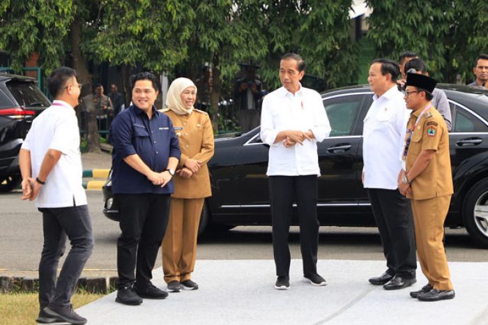 Gubernur Khofifah Dampingi Presiden Jokowi Tinjau Pasar Bululawang dan Pasar Rakyat Gubernur Khofifah Dampingi Presiden Jokowi Tinjau Pasar Bululawang dan Pasar Rakyat