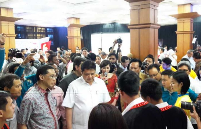Hadiri SMI-AI, Menperindag: Banyak Perusahaan Asing di Indonesia Bawa TKA Hadiri SMI-AI, Menperindag: Banyak Perusahaan Asing di Indonesia Bawa TKA