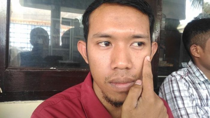 Dua Mahasiswa Korban Pemukulan Oknum Polisi Saat Demo di DPRD Lapor ke Propam Dua Mahasiswa Korban Pemukulan Oknum Polisi Saat Demo di DPRD Lapor ke Propam
