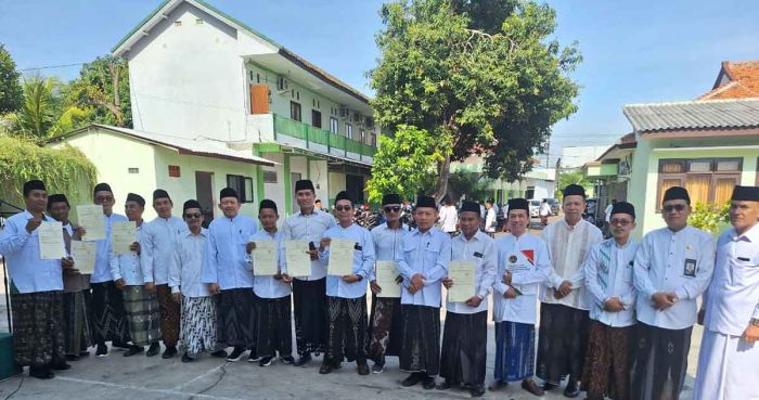 Kantah Kabupaten Probolinggo Serahkan 22 Sertifikat Tanah Wakaf Elektronik di Hari Santri 2025 Kantah Kabupaten Probolinggo Serahkan 22 Sertifikat Tanah Wakaf Elektronik di Hari Santri 2025