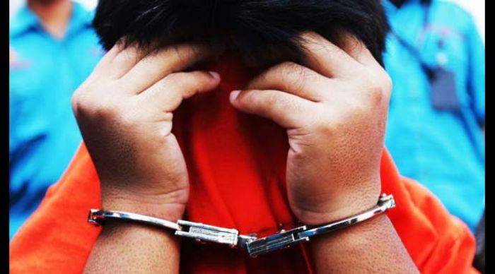 Polisi Akhirnya Tetapkan Oknum Satpol PP Jombang yang Cabuli Siswi SMP sebagai Tersangka Polisi Akhirnya Tetapkan Oknum Satpol PP Jombang yang Cabuli Siswi SMP sebagai Tersangka