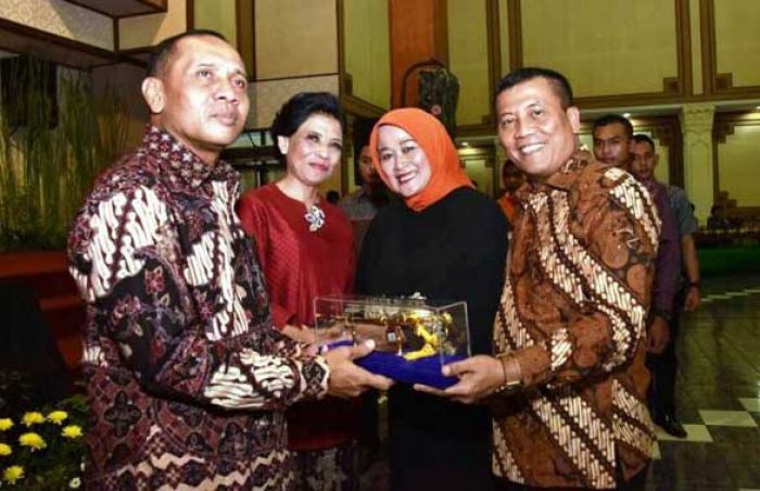 Pangarmatim Hadiri Acara Pisah Sambut Pangdam V/Brawijaya Pangarmatim Hadiri Acara Pisah Sambut Pangdam V/Brawijaya