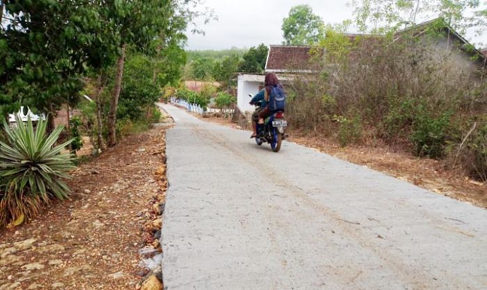 Betonisasi Satgas TMMD 106 Gairahkan Berbagai Sektor di Kedungsalam