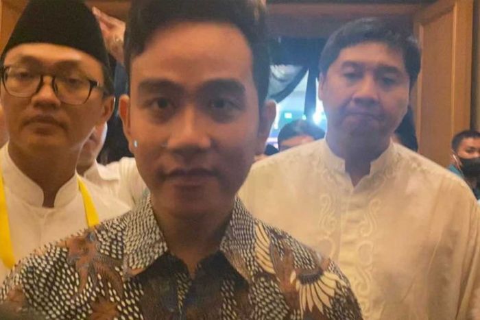 Gibran Tegaskan Jokowi Tak Titipkan Orang untuk Jadi Menteri di Kabinet Prabowo, Tapi Beri Masukan Gibran Tegaskan Jokowi Tak Titipkan Orang untuk Jadi Menteri di Kabinet Prabowo, Tapi Beri Masukan