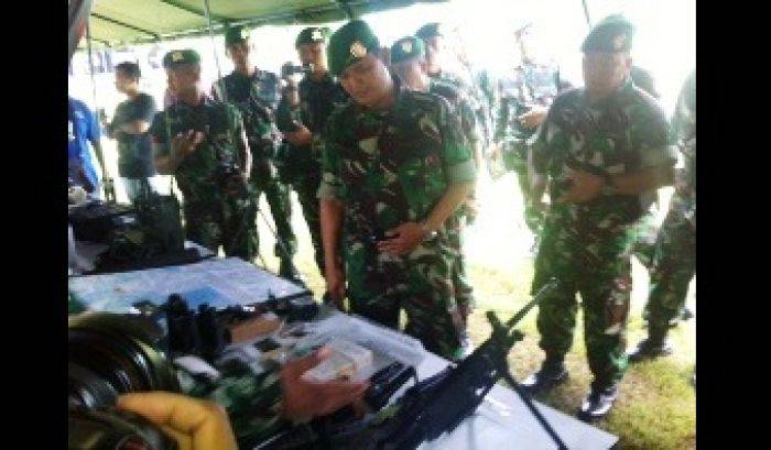 Hendak Dikirim ke Kalimantan, Pangdam V Brawijaya Cek Kesiapan Pasukan Yonif 521