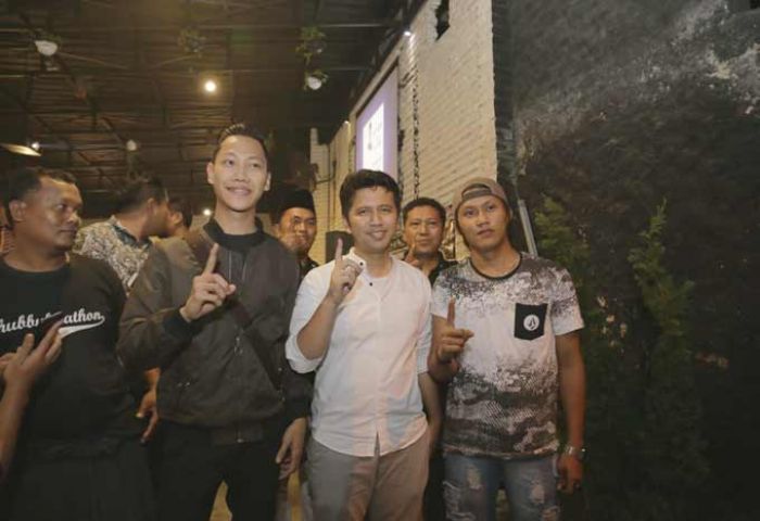 Sahur Bareng Pemuda Dolly, Emil Komitmen Tingkatkan Industri Kreatif Eks Lokalisasi Dolly Sahur Bareng Pemuda Dolly, Emil Komitmen Tingkatkan Industri Kreatif Eks Lokalisasi Dolly