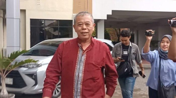 Ketua DPRD Jatim Kusnadi, Wakil Ketua DPRD Anik Maslachah dan Anwar sadat Diperiksa KPK 