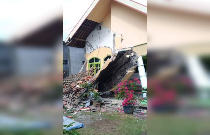 Gempa di Malang, Sejumlah Bangunan di Blitar Dilaporkan Mengalami Kerusakan Gempa di Malang, Sejumlah Bangunan di Blitar Dilaporkan Mengalami Kerusakan
