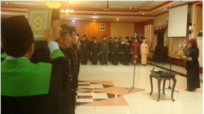 Walikota Probolinggo Rombak Pejabat Pemkot Walikota Probolinggo Rombak Pejabat Pemkot