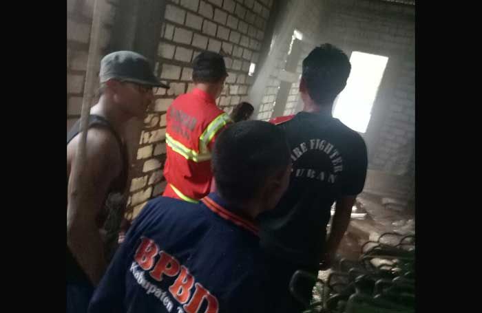 Korsleting Listrik, Rumah Warga Kowang Terbakar Korsleting Listrik, Rumah Warga Kowang Terbakar