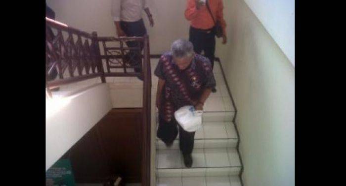 Kejari Nganjuk Periksa Plt Kepala KKP Terkait Korupsi Pengadaan Lumbung Pangan Kejari Nganjuk Periksa Plt Kepala KKP Terkait Korupsi Pengadaan Lumbung Pangan