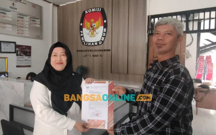 Kawal Pilkada Serentak, JADI Jawa Timur Serahkan SK Pemantauan Ke KPU Kota Kediri Kawal Pilkada Serentak, JADI Jawa Timur Serahkan SK Pemantauan Ke KPU Kota Kediri