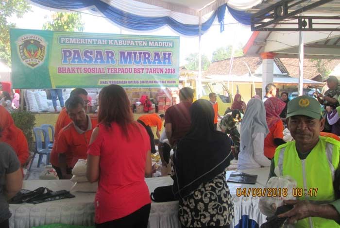 Pasar Murah Saat BST di Desa Wonoasri Disambut Antusias Masyarakat