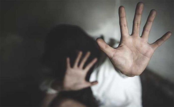 Guru SMP Negeri di Sidoarjo Ditetapkan Tersangka atas Laporan Dugaan Cabuli Siswinya Guru SMP Negeri di Sidoarjo Ditetapkan Tersangka atas Laporan Dugaan Cabuli Siswinya