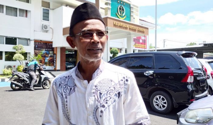 Adukan Bupati Jember, Puluhan Warga Berangkat ke Jakarta Datangi Kejagung dan DPR RI Adukan Bupati Jember, Puluhan Warga Berangkat ke Jakarta Datangi Kejagung dan DPR RI