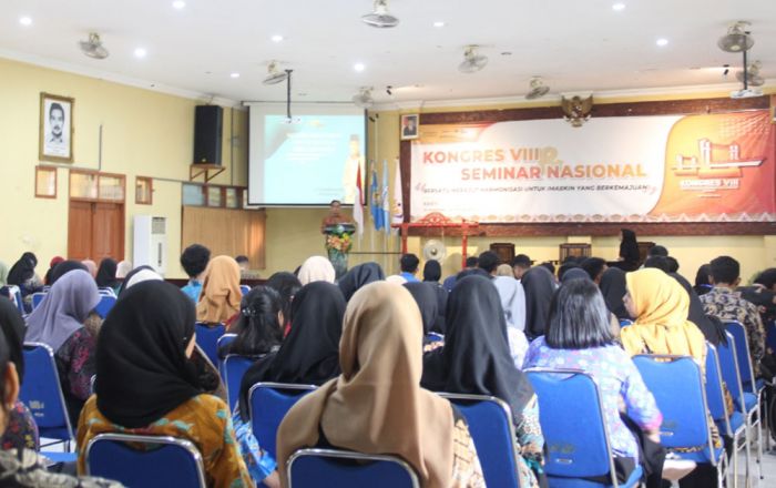 Mahasiswa BK se-Indonesia Gelar Kongres di UNP Kediri Mahasiswa BK se-Indonesia Gelar Kongres di UNP Kediri