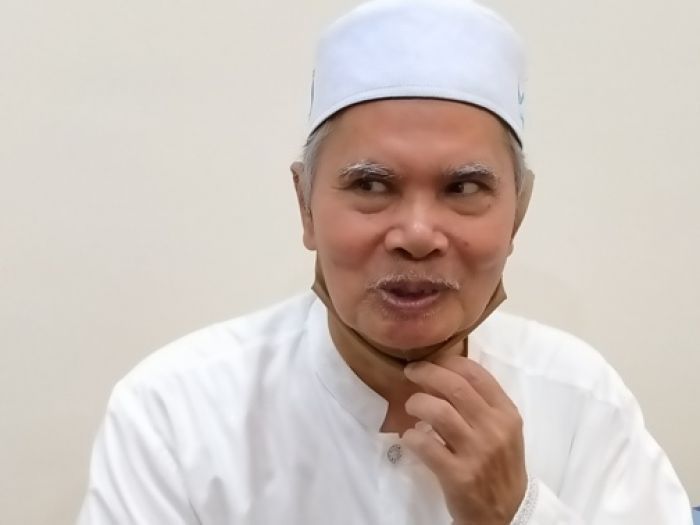 Sempatkan Beli Takjil pada Penjual Makanan Sepi Pembeli, Taushiah Kiai Afif ini Direspon Khofifah