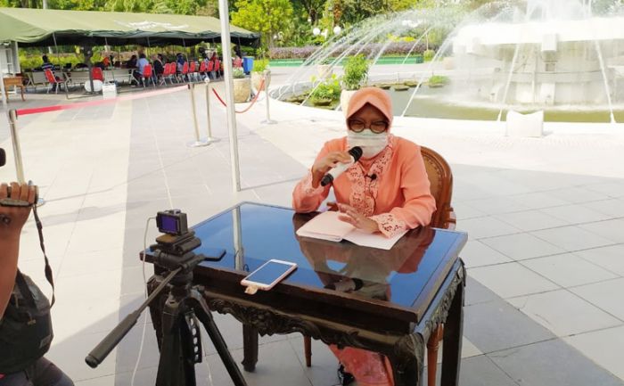 Risma Bersyukur Warga Surabaya Mampu Amalkan Nilai-nilai Pancasila Saat Corona Risma Bersyukur Warga Surabaya Mampu Amalkan Nilai-nilai Pancasila Saat Corona