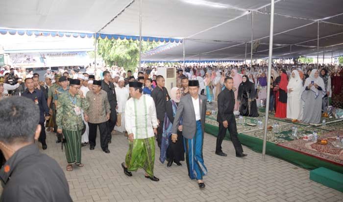 Gubernur Dampingi Presiden Hadiri Haul PP Salafiyah Syafi’iyah Situbondo