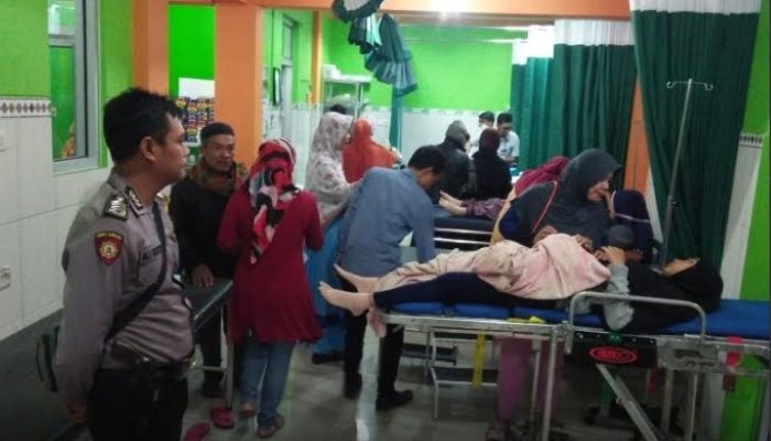 Usai Santap Makanan Hajatan, Puluhan Warga Plalangan Keracunan Usai Santap Makanan Hajatan, Puluhan Warga Plalangan Keracunan
