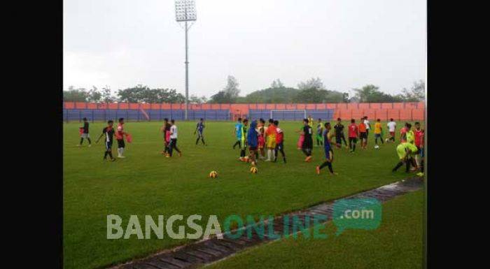 Puluhan Pemain Mengadu Nasib di Persibo Bojonegoro