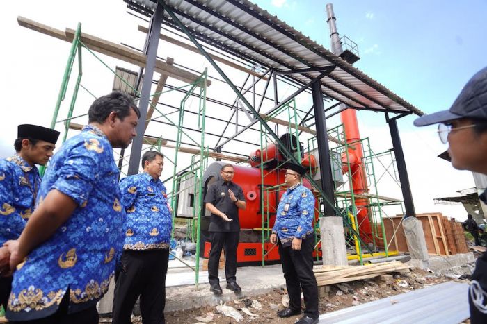 Masifkan Tangani Sampah, Pemkot Batu Tambah dua Mesin Incenerator di 2 Kelurahan ini Masifkan Tangani Sampah, Pemkot Batu Tambah dua Mesin Incenerator di 2 Kelurahan ini