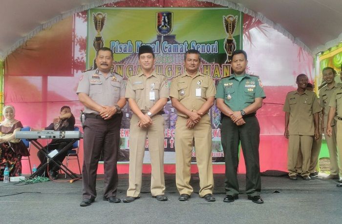 Haru Iringi Pisah Kenal Camat dan Penganugerahan Senori Award IV 2017 Haru Iringi Pisah Kenal Camat dan Penganugerahan Senori Award IV 2017