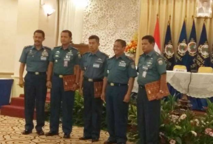 Puskopalarmatim Raih Penghargaan Terbaik dalam Bidang Tertib Administrasi Tahun 2017 Puskopalarmatim Raih Penghargaan Terbaik dalam Bidang Tertib Administrasi Tahun 2017
