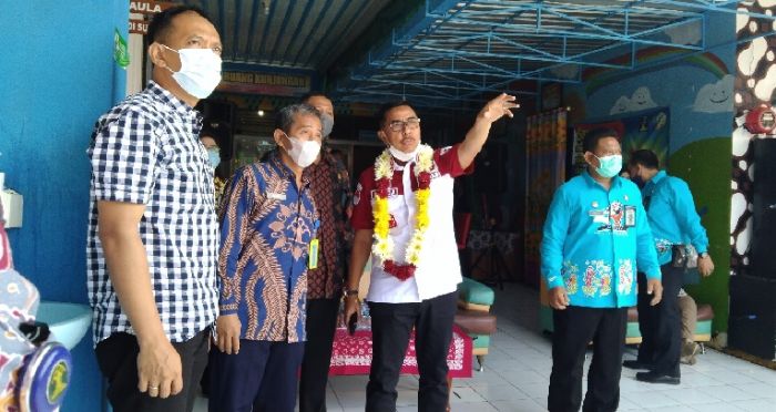 Sambangi Lapas Ngawi, Kakanwil Kemenkumham Jatim Peringatkan Petugas: Jangan Main-Main Sambangi Lapas Ngawi, Kakanwil Kemenkumham Jatim Peringatkan Petugas: Jangan Main-Main